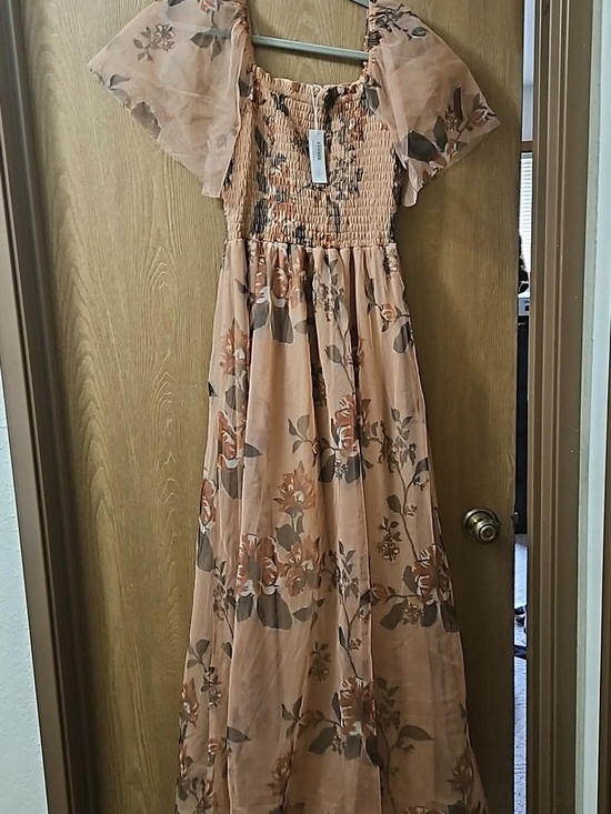 Baltic Born Dresses & Skirts - Baltic Born Peach Floral Maxi Dress